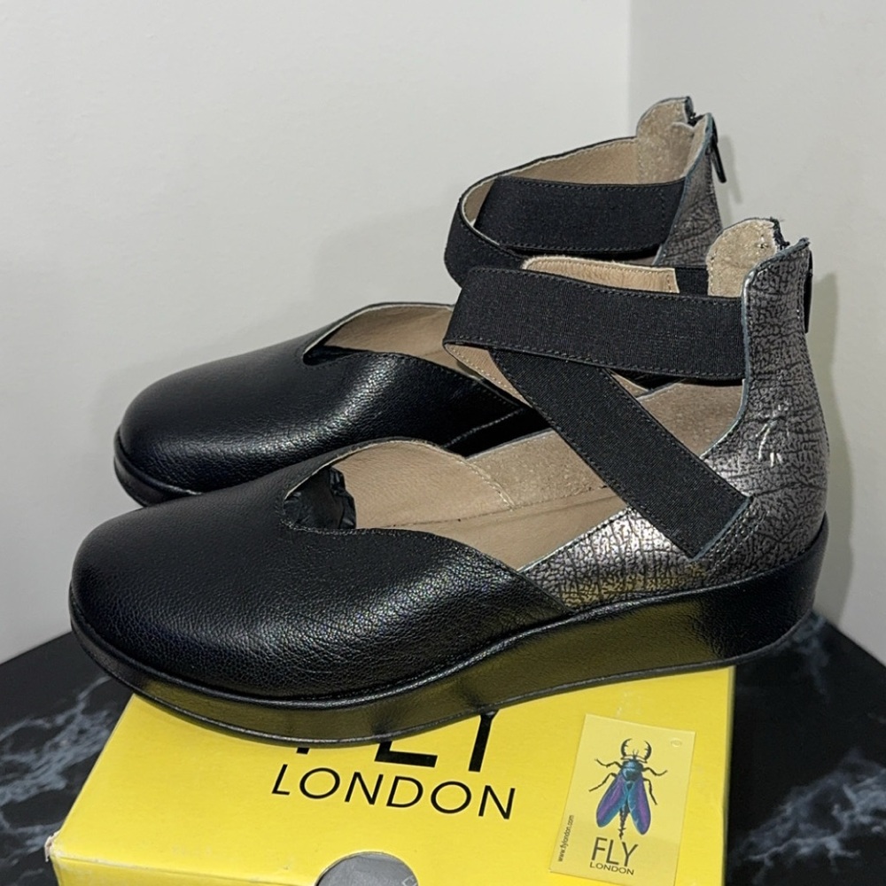 Fly London Women's Black and Metallic Closed Toe Leather Shoes Size 6 AUTHENTIC - Picture 1 of 7
